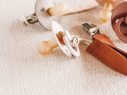 Pacifier + Holder-2